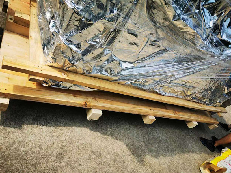 深(shen)圳沙井顯示設備(bèi)真空熏蒸出口包(bāo)裝